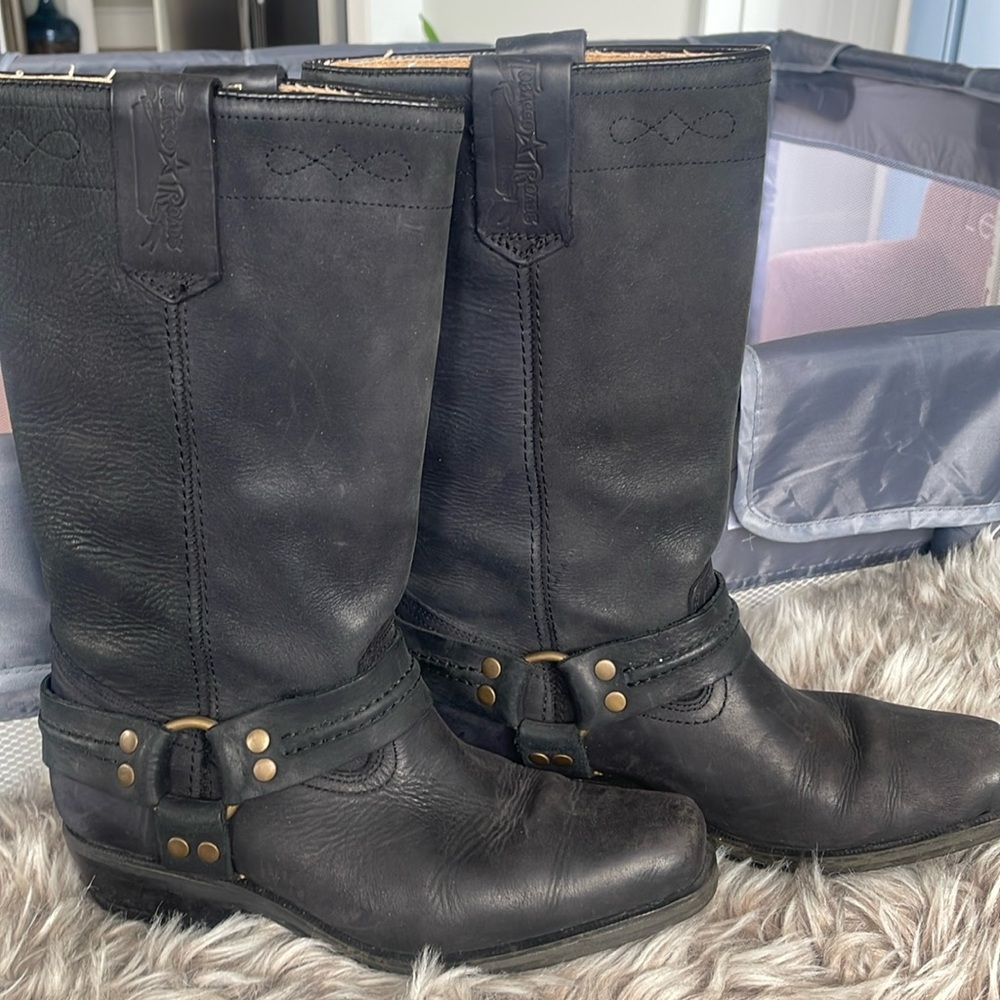 Tobacco Roads cowboy/motto style boots